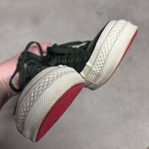 Converse Unisex Chuck Taylor Chuck 70 Patent Leather Low Military Green Shoes - Picture 5 of 10